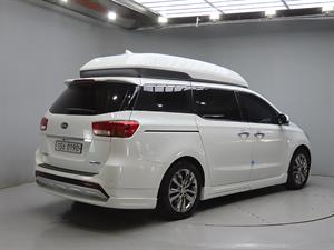KIA Carnival - Vista 8