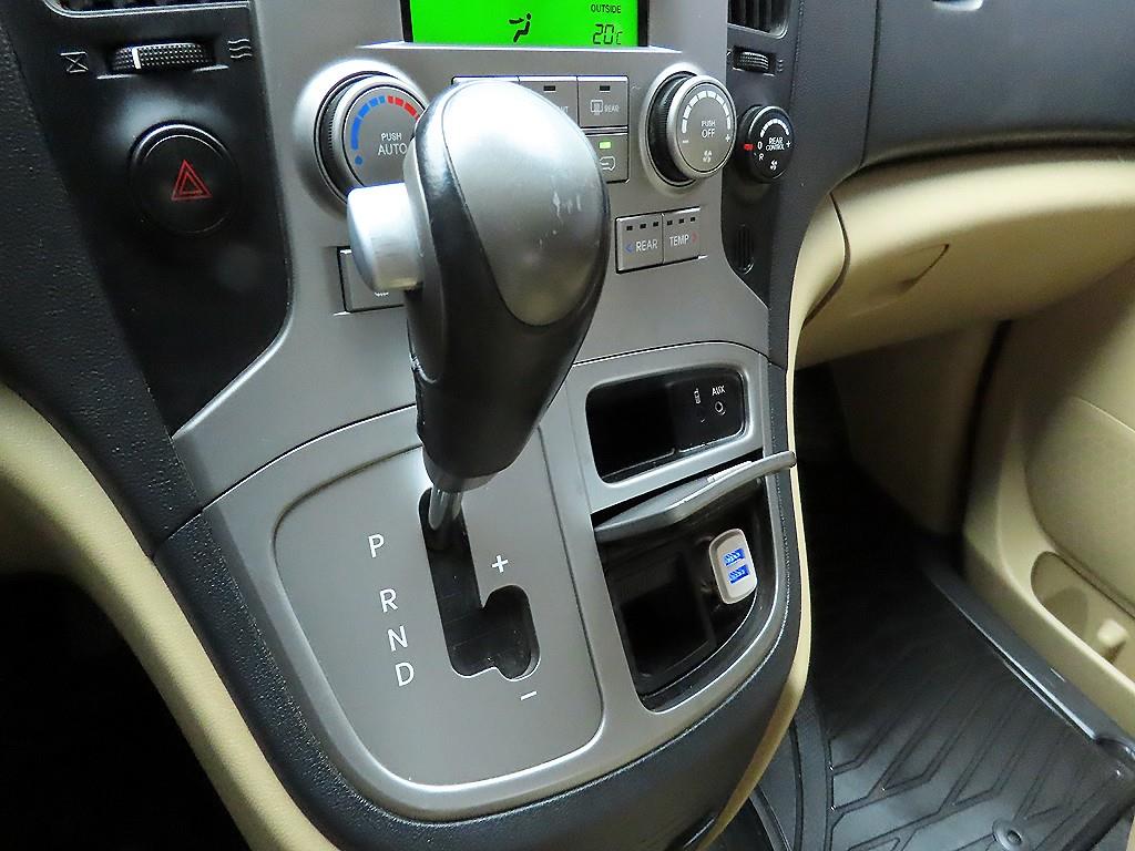 HYUNDAI Starex - Vista 10