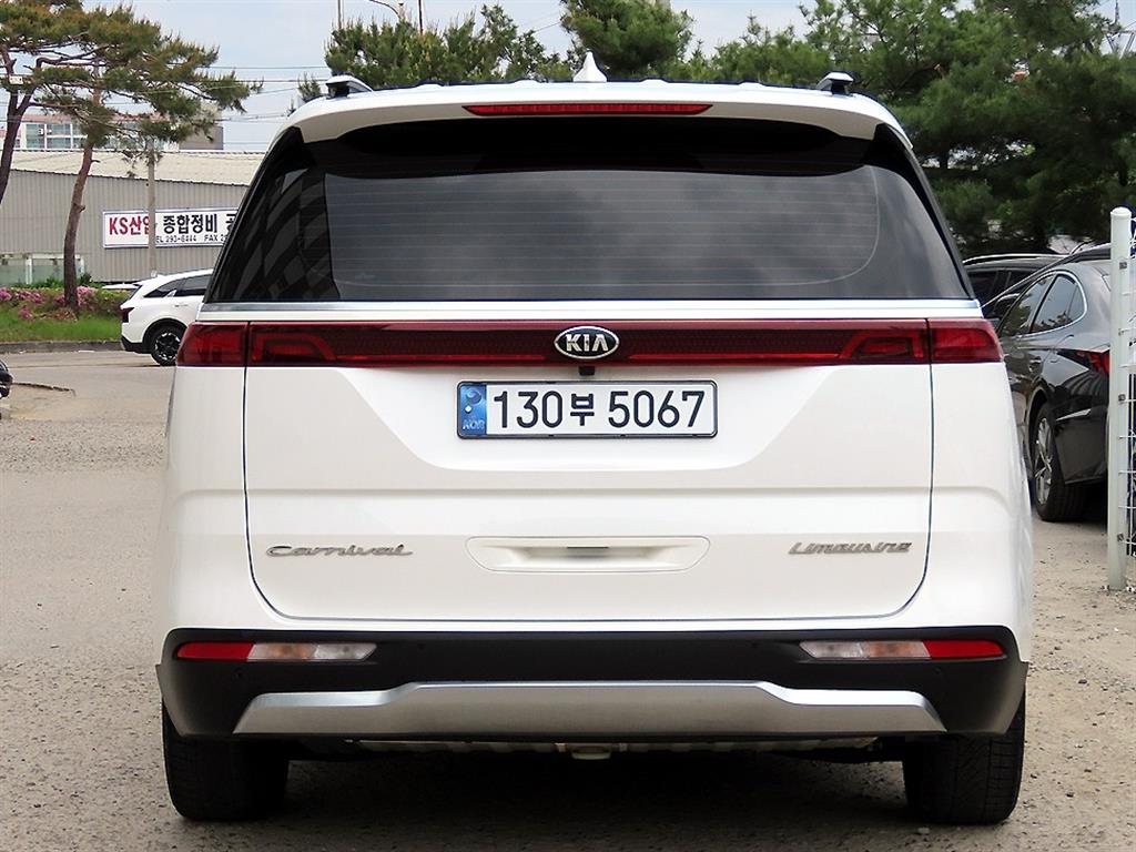 KIA Carnival - Vista 4