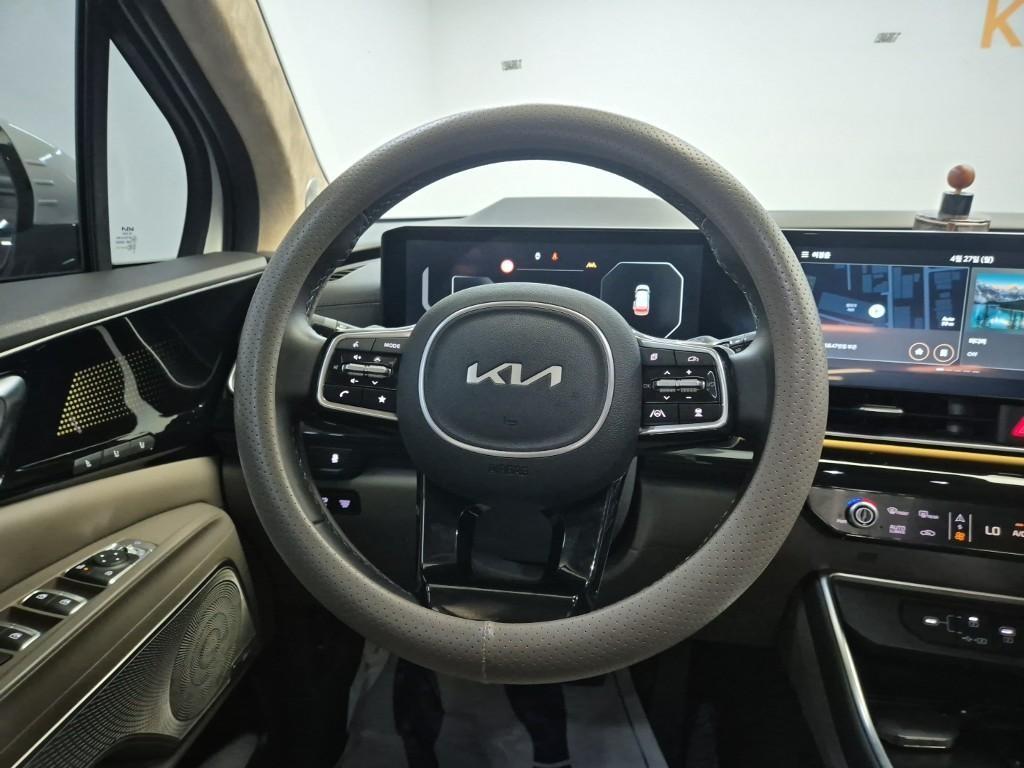 KIA Carnival - Vista 7