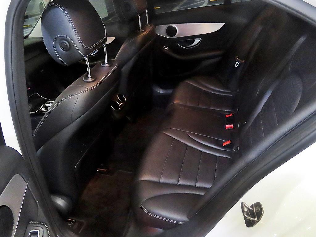 Mercedes Benz C Class - Vista 7