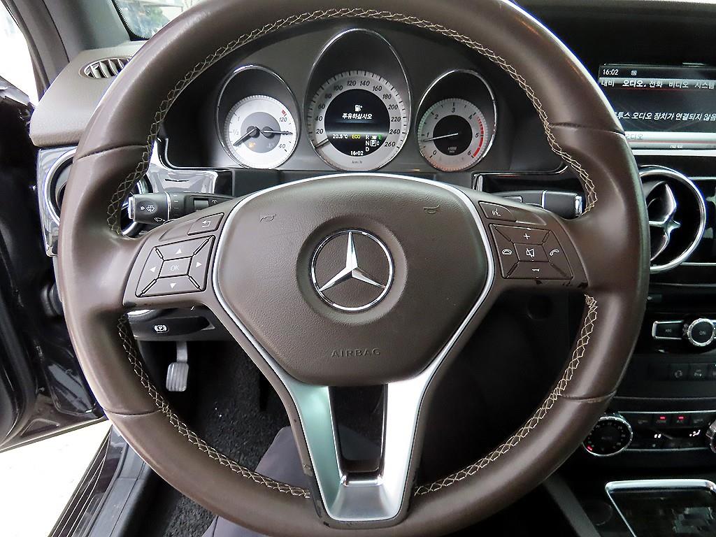 Mercedes Benz GLK Class - Vista 8