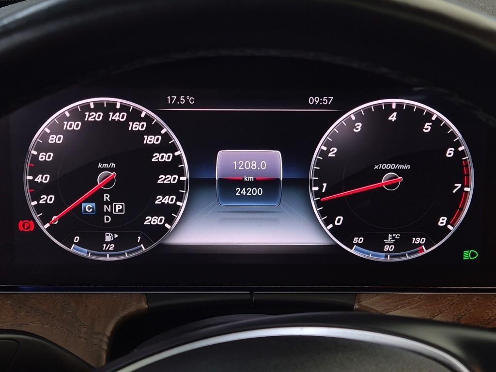 Mercedes Benz E class - Vista 6