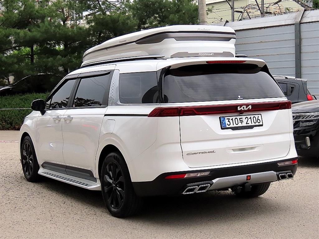 KIA Carnival - Vista 3