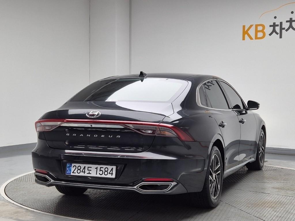 HYUNDAI Grandeur - Vista 3