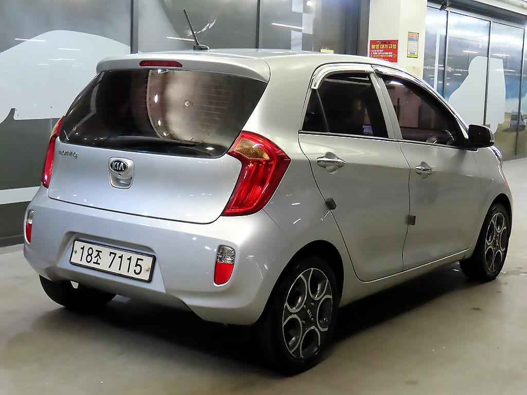 KIA Morning - Vista 4