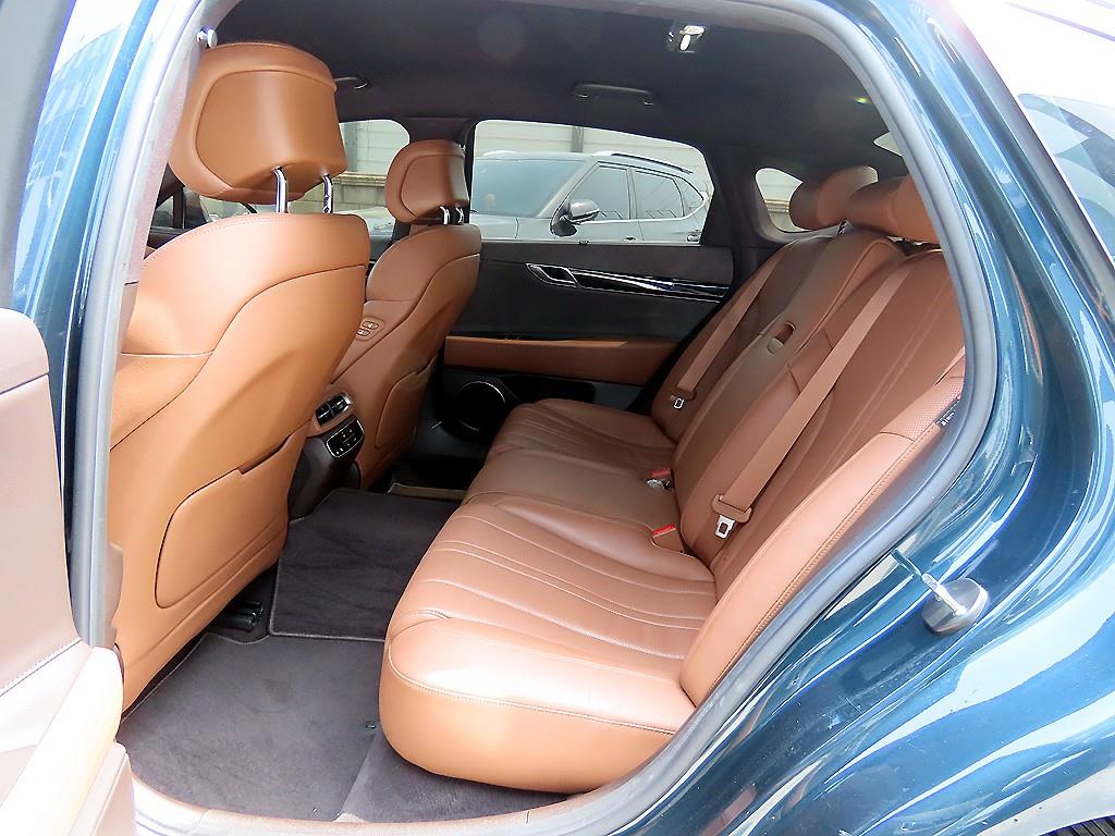 Genesis G80 - Vista 6