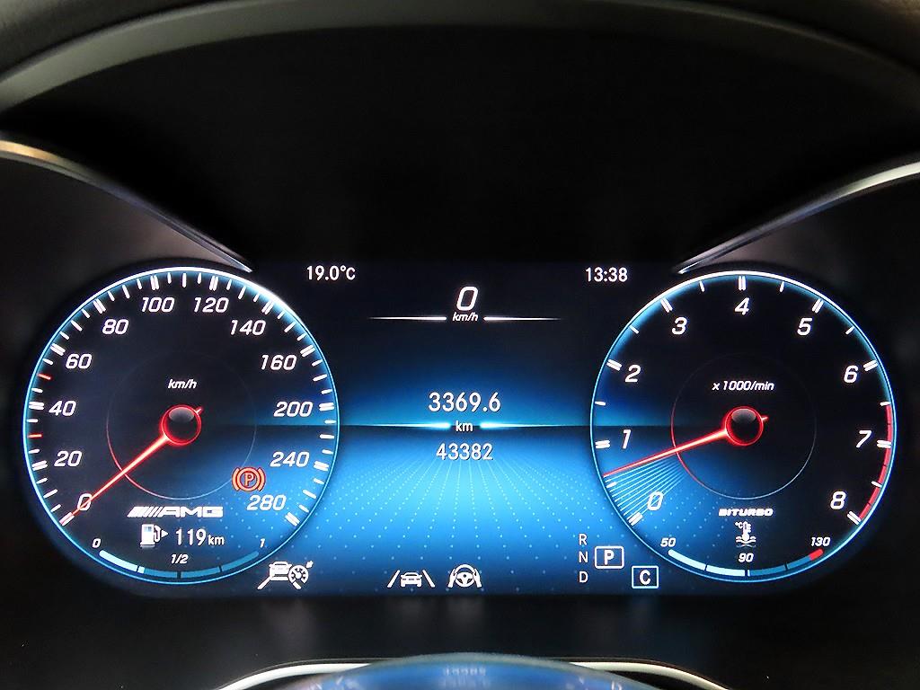 Mercedes Benz GLC Class - Vista 8
