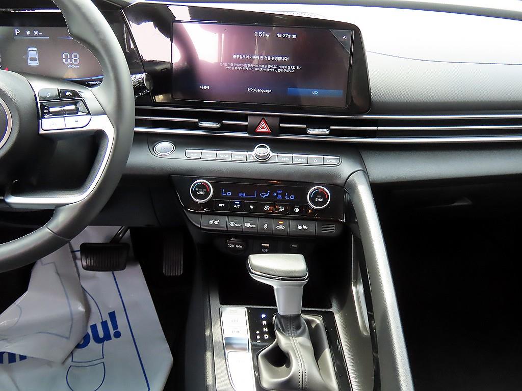HYUNDAI Avante - Vista 10