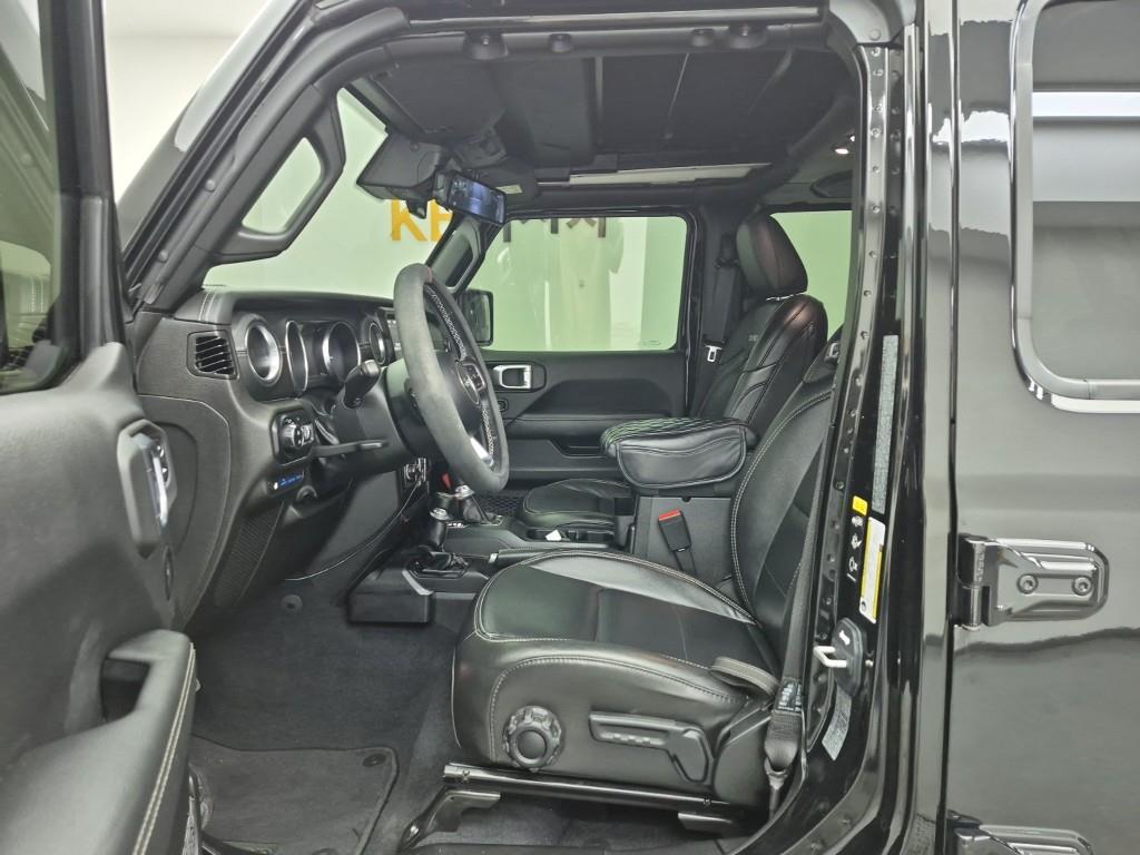 Jeep Wrangler - Vista 11