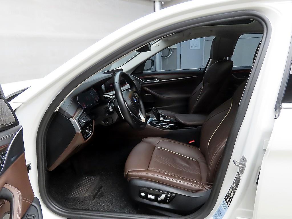 BMW 5 Series - Vista 5