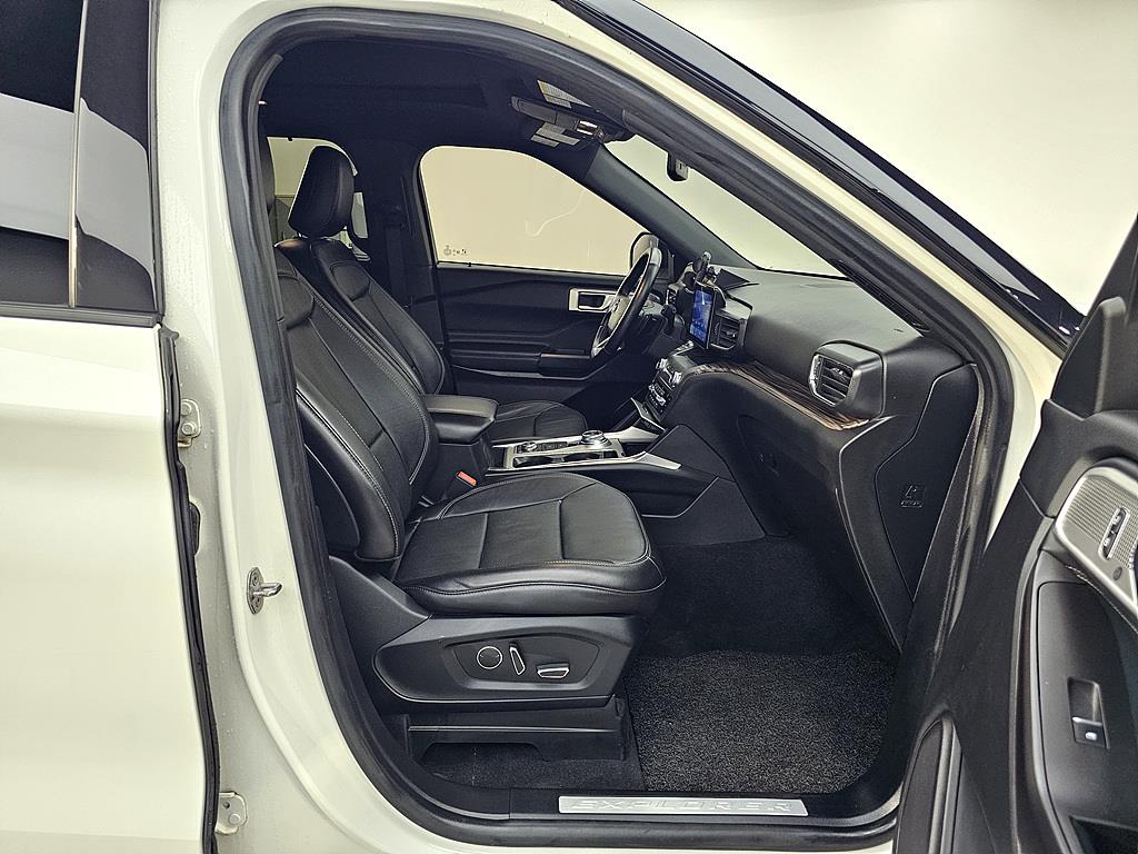 Ford Explorer - Vista 10