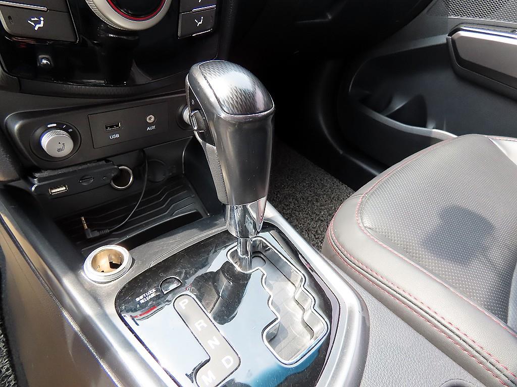 Ssangyong Tivoli - Vista 11
