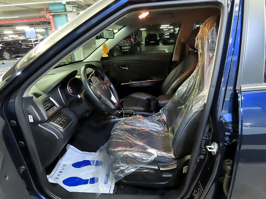 Ssangyong Tivoli - Vista 6