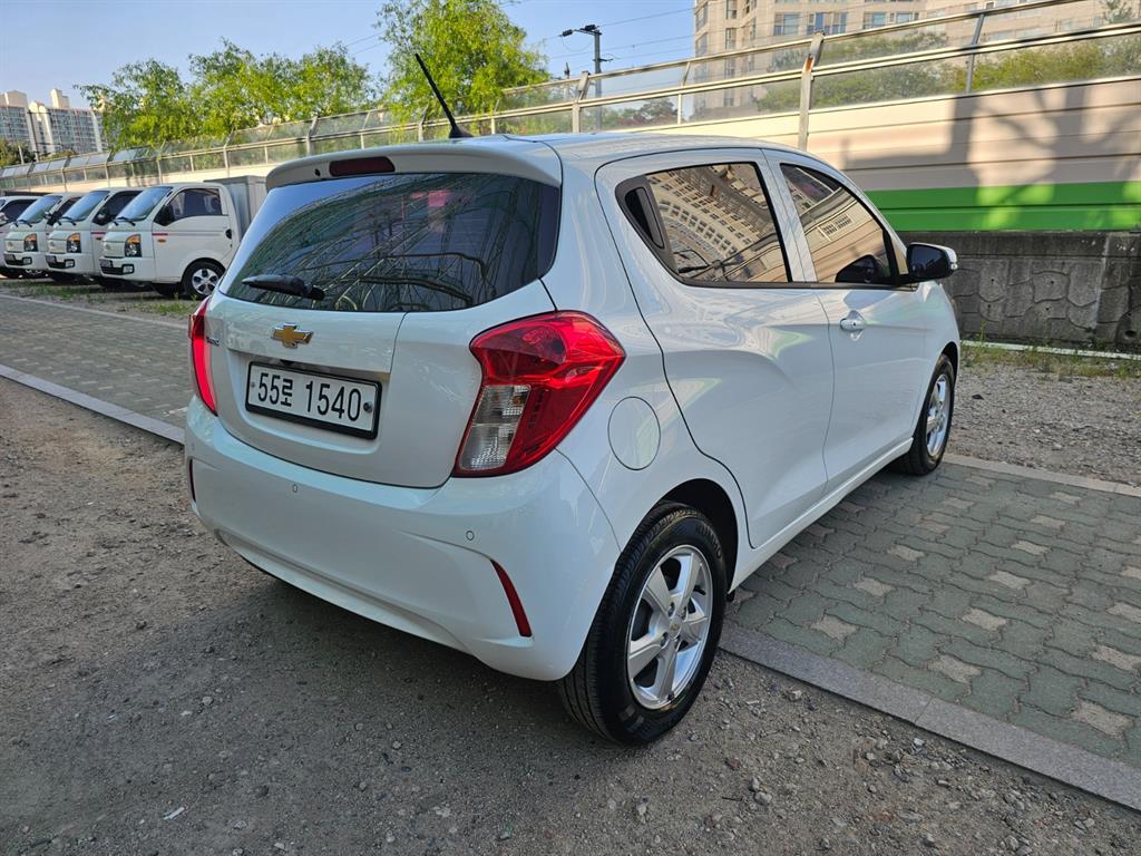 Chevrolet Spark - Vista 5