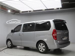 HYUNDAI Starex - Vista 6