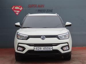 Ssangyong Tivoli - Vista 4