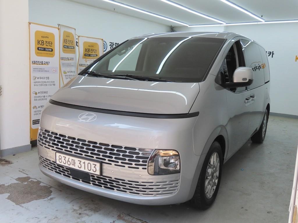 HYUNDAI Staria - Vista 2