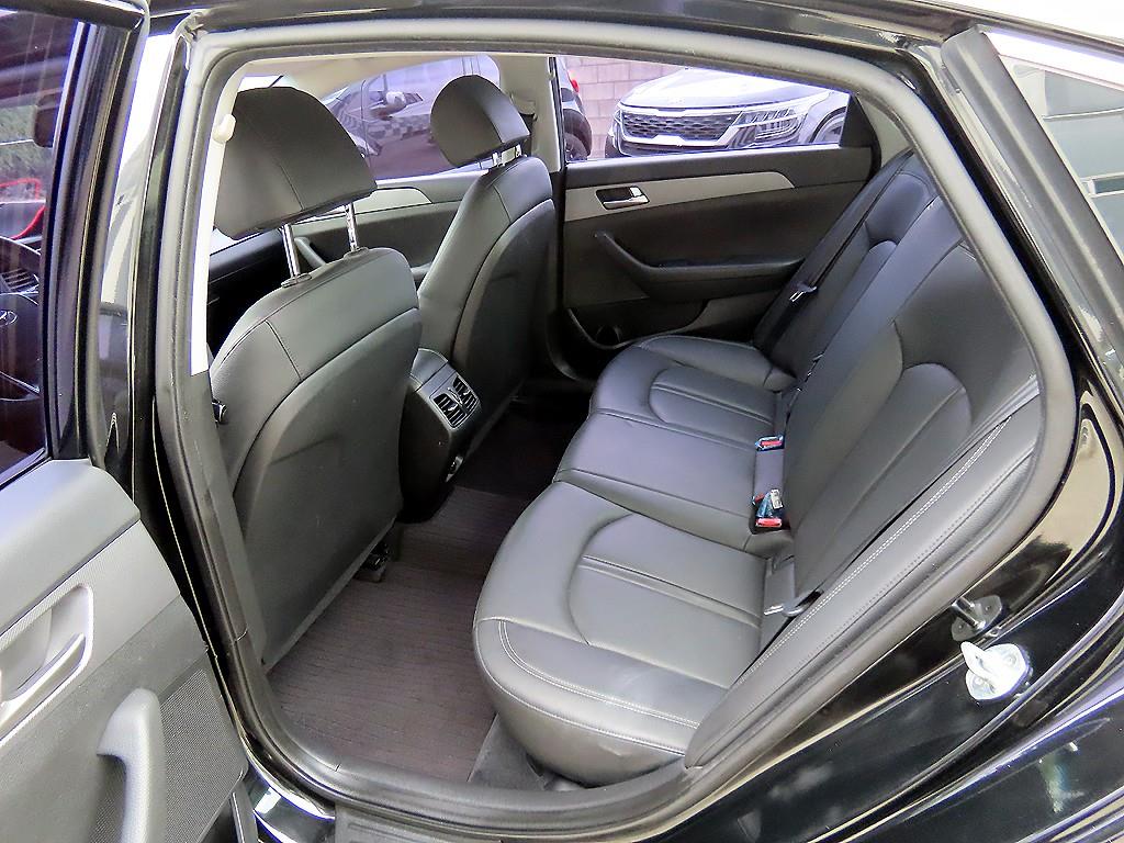 HYUNDAI Sonata - Vista 6