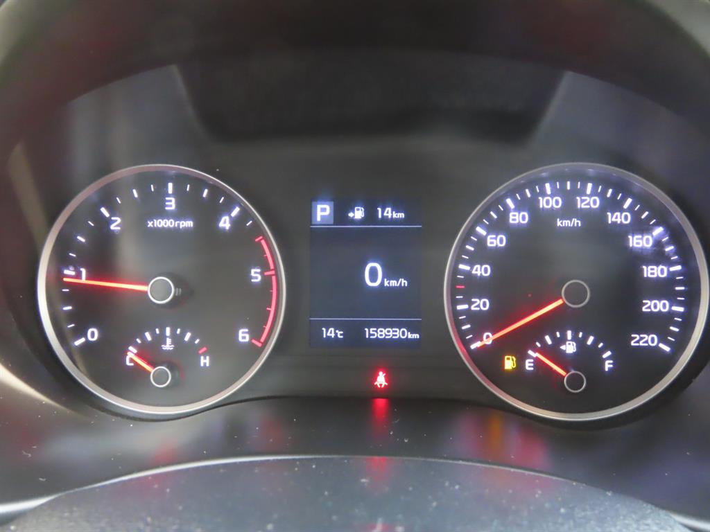 KIA Stonic 2018 Blanco - Importación desde Corea - HF Imports Iquique - Foto 8