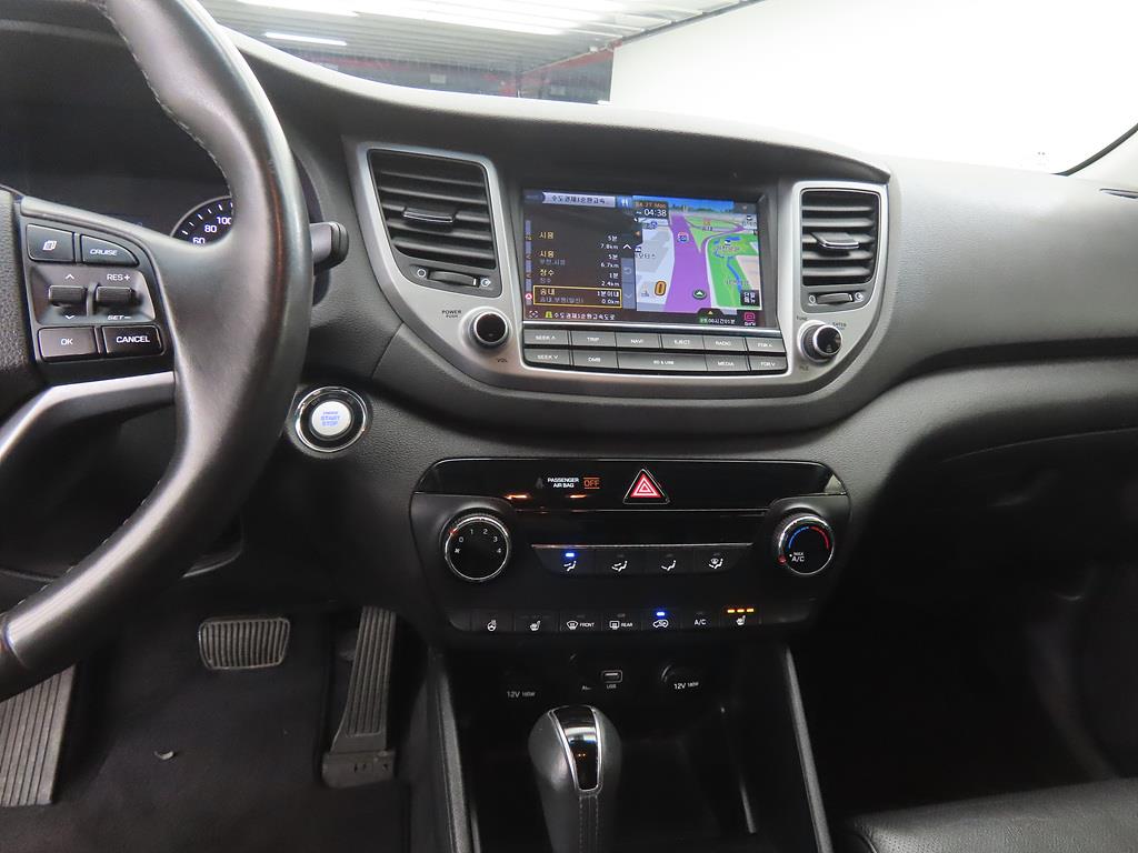 HYUNDAI Tucson - Vista 10