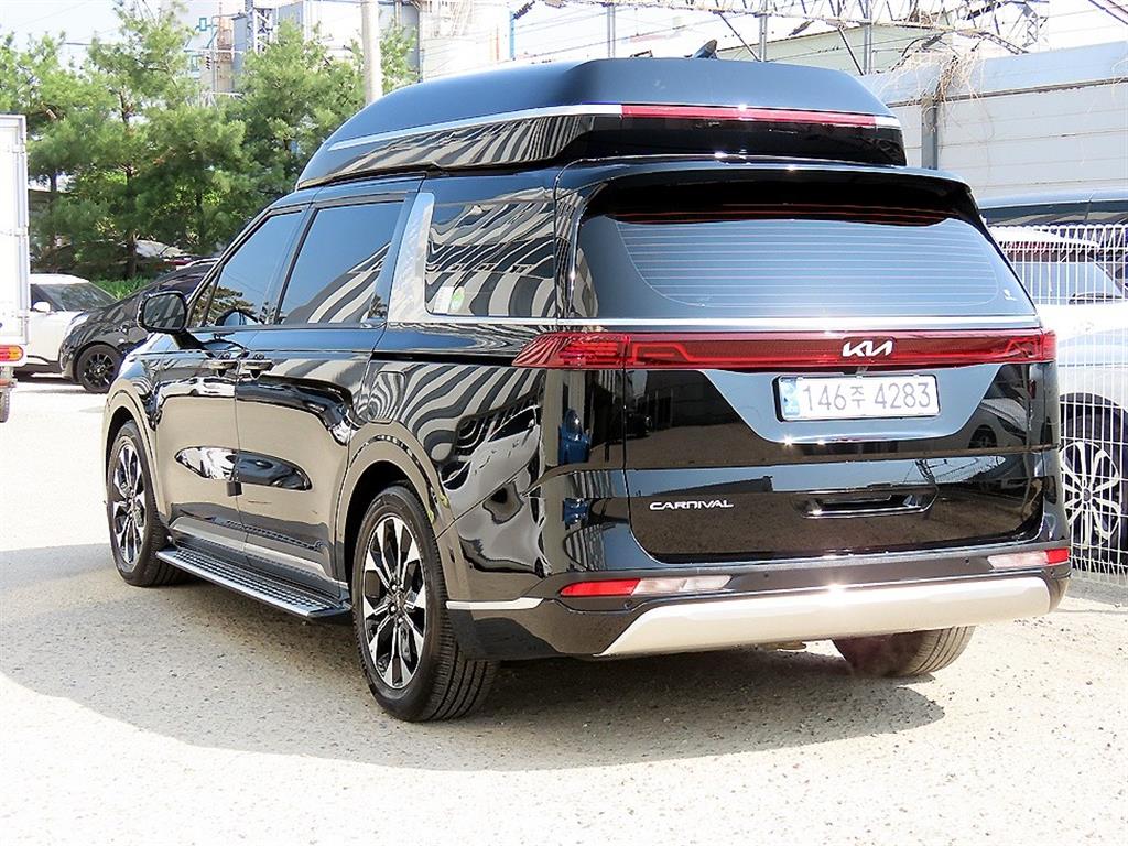KIA Carnival - Vista 3