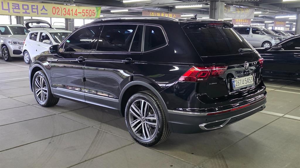 Volkswagen Tiguan - Vista 2
