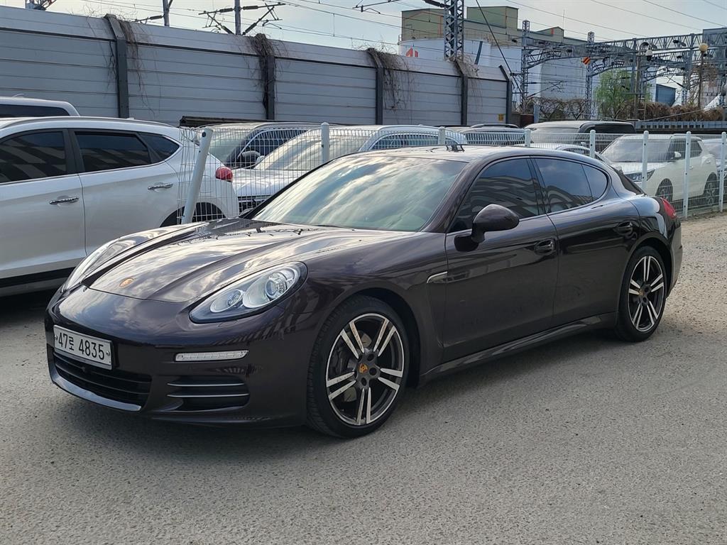 Porsche Panamera - Vista 2
