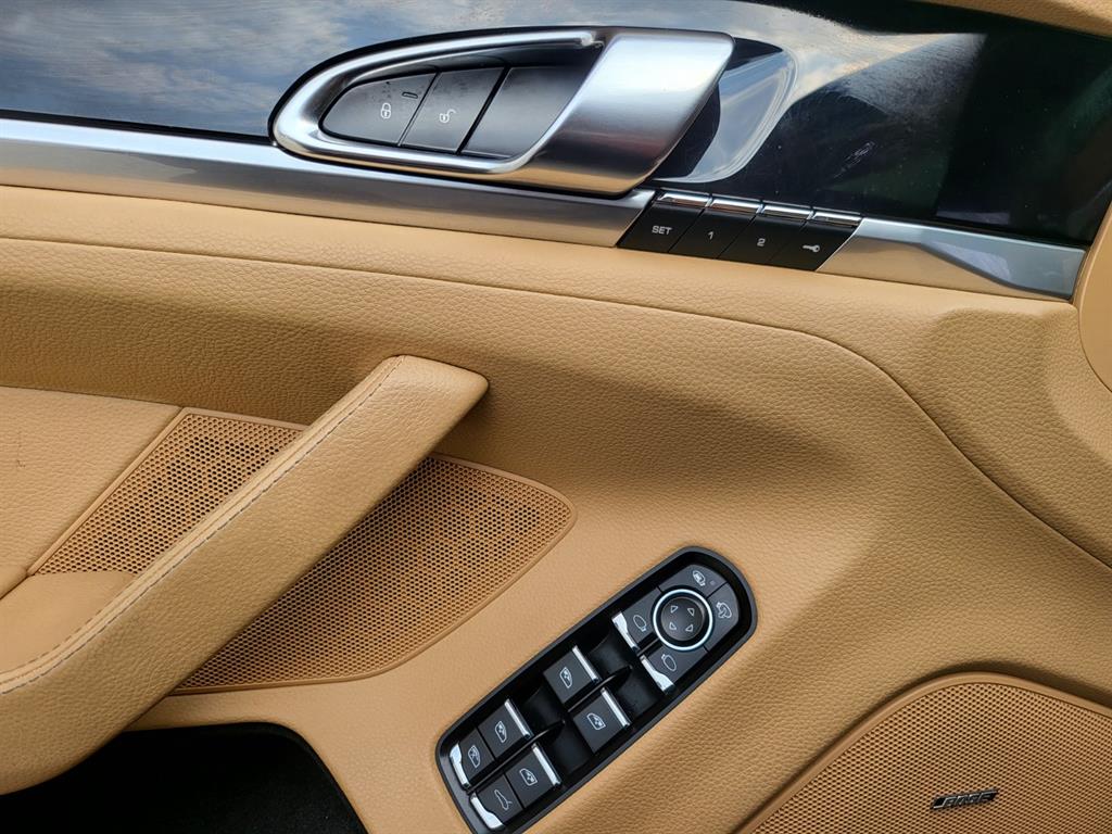 Porsche Panamera - Vista 11