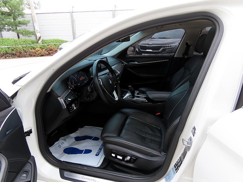 BMW 5 Series - Vista 5