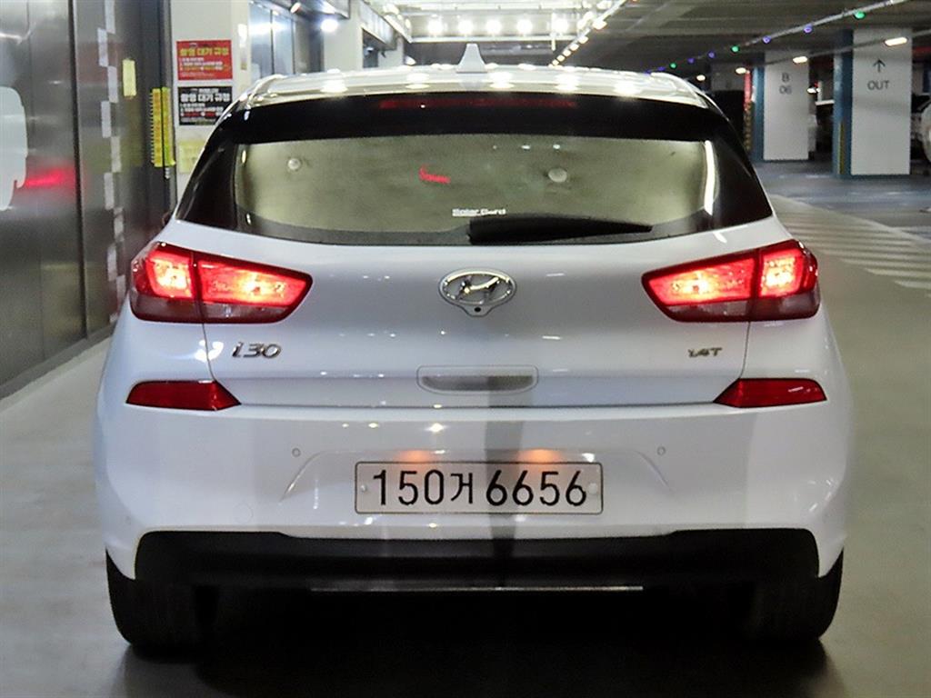 HYUNDAI i30 - Vista 5