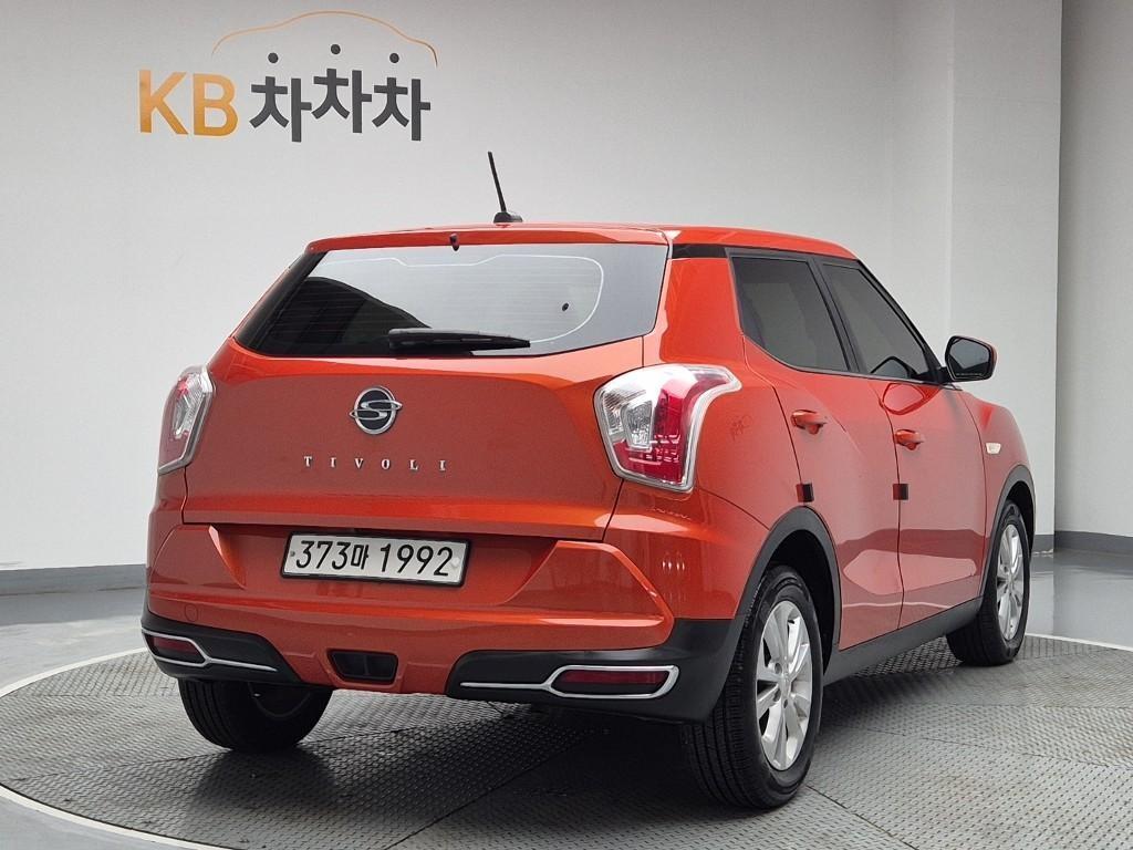 Ssangyong Tivoli - Vista 3