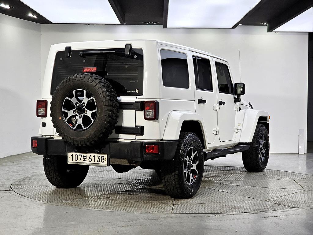 Jeep Wrangler - Vista 4