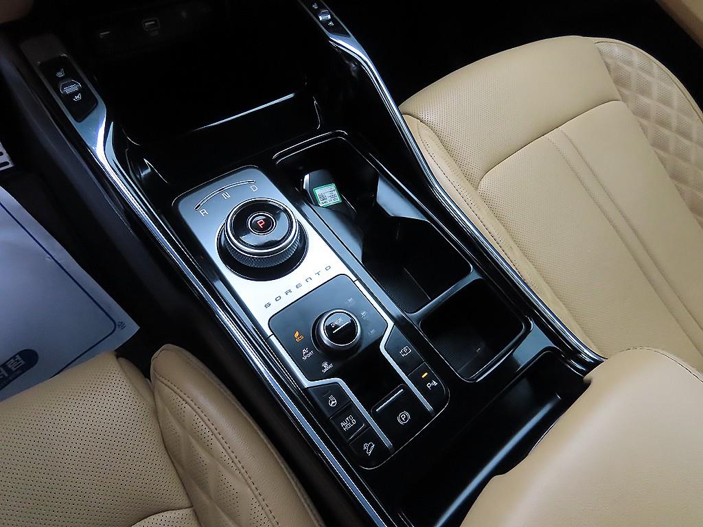 KIA Sorento - Vista 11