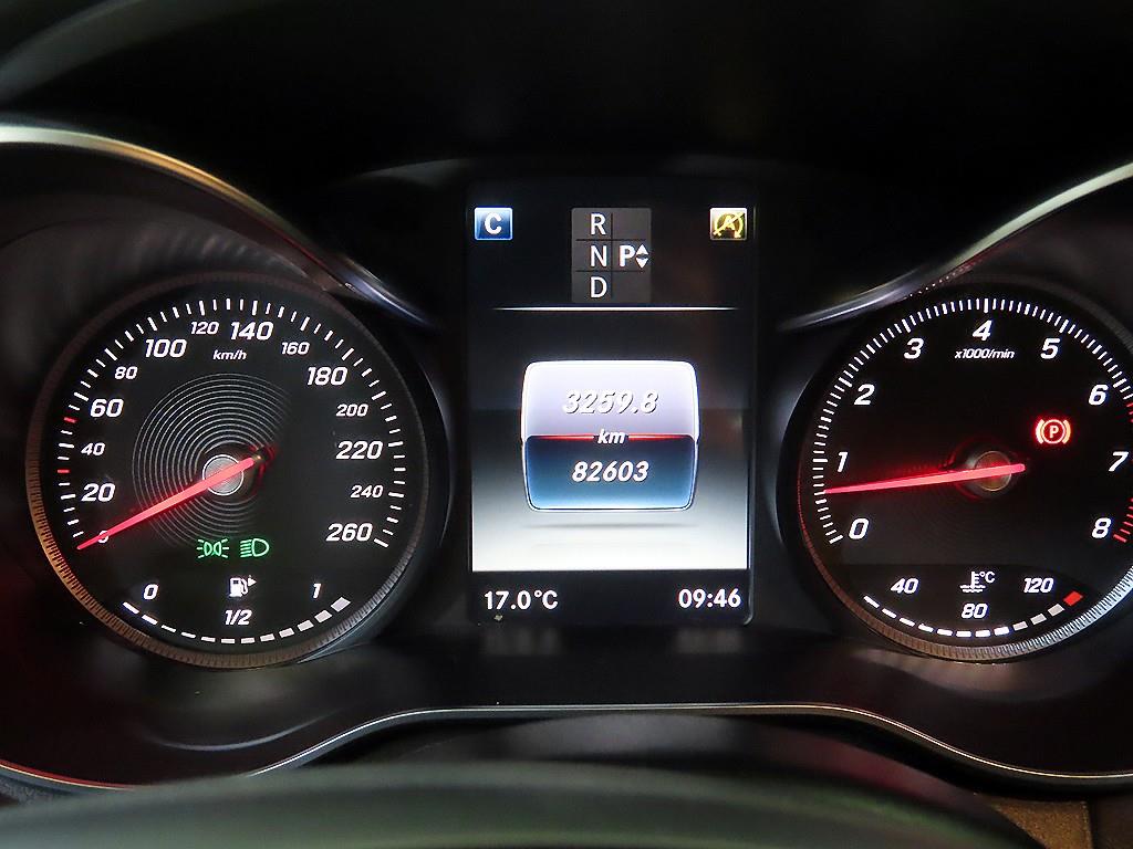 Mercedes Benz C Class - Vista 9