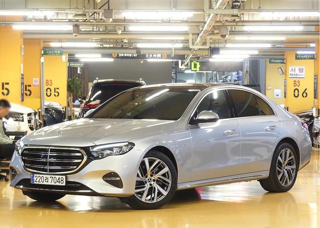 Mercedes Benz E class 2024 Plateado - Importación desde Corea - HF Imports Iquique - Foto 1