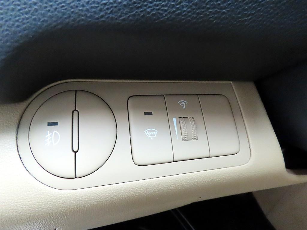 HYUNDAI Starex - Vista 12