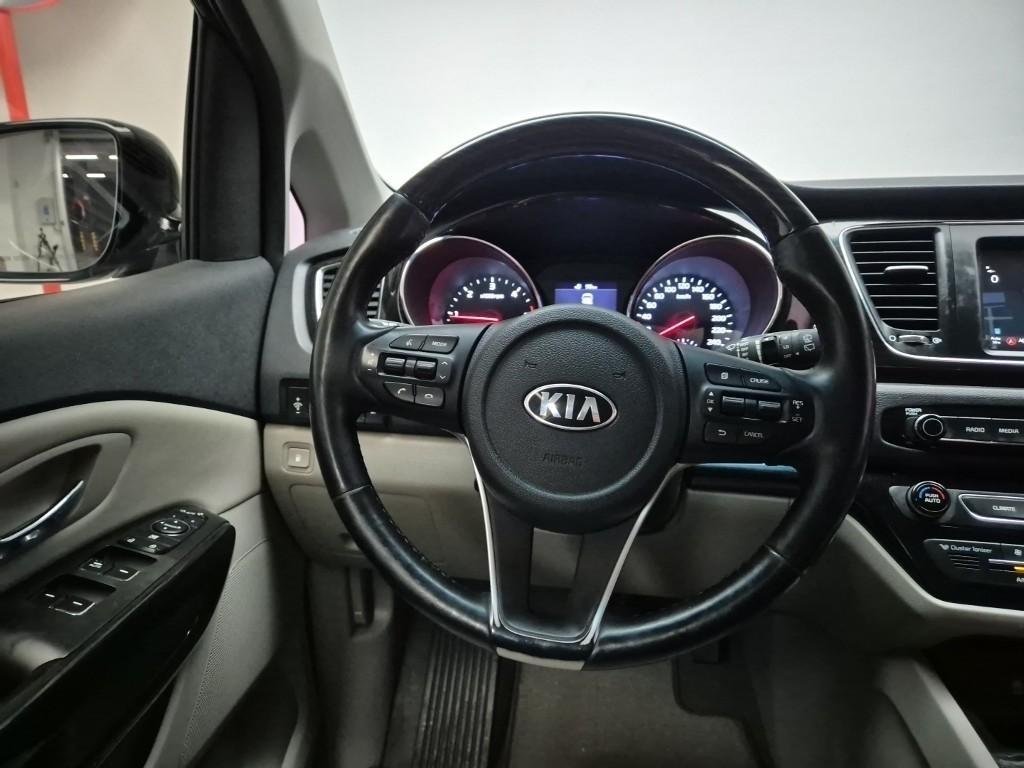 KIA Carnival - Vista 9