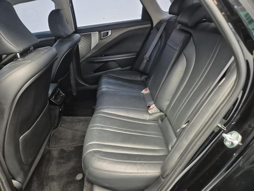 KIA K8 - Vista 12