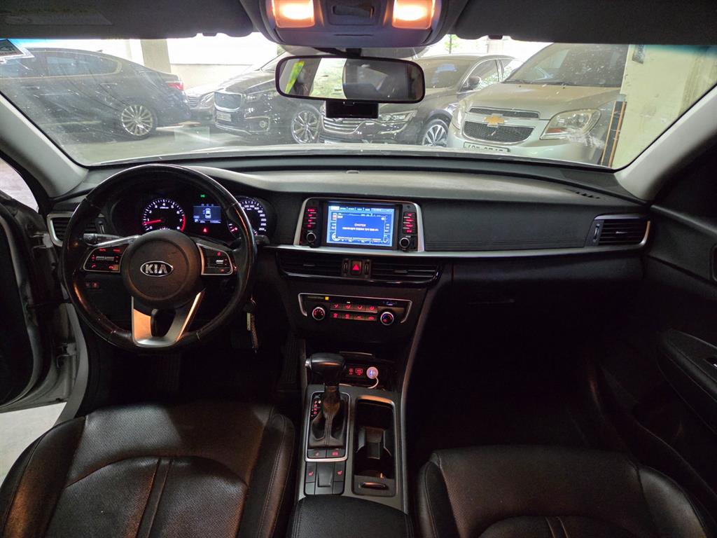 KIA K5 - Vista 8