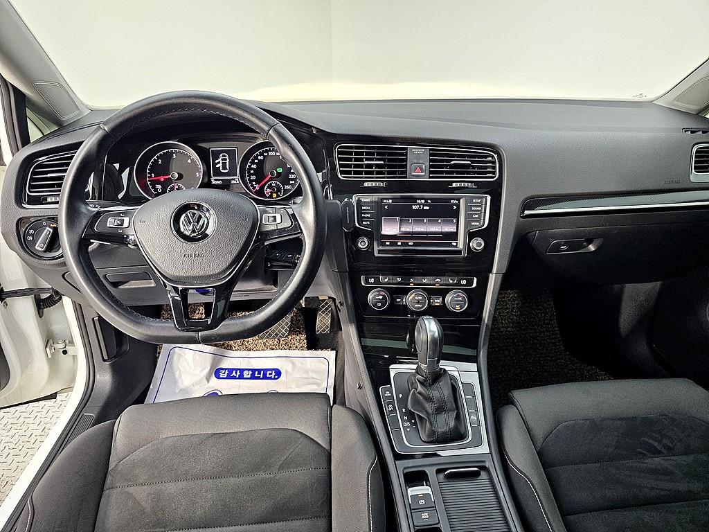 Volkswagen Golf - Vista 5