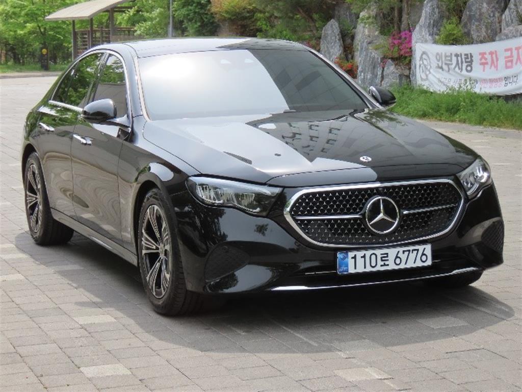 Mercedes Benz E class - Vista 3