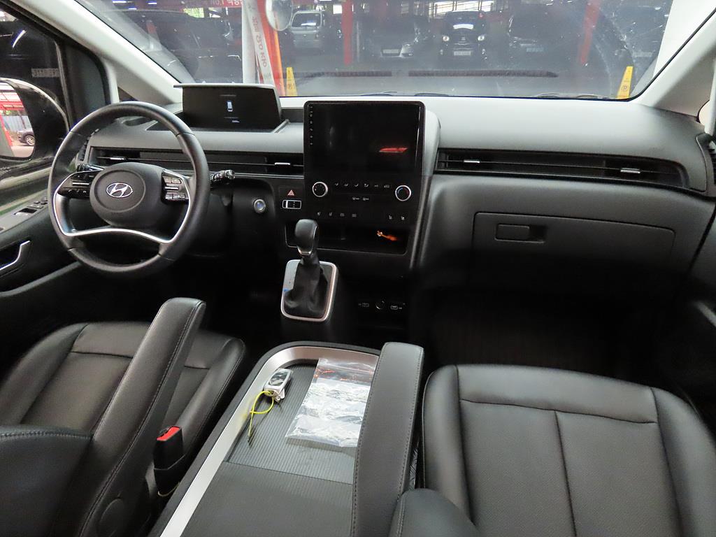 HYUNDAI Staria - Vista 5