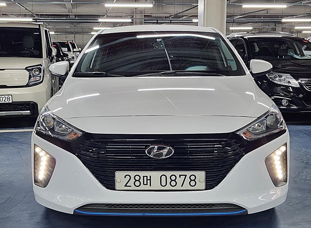 HYUNDAI Ioniq - Vista 3