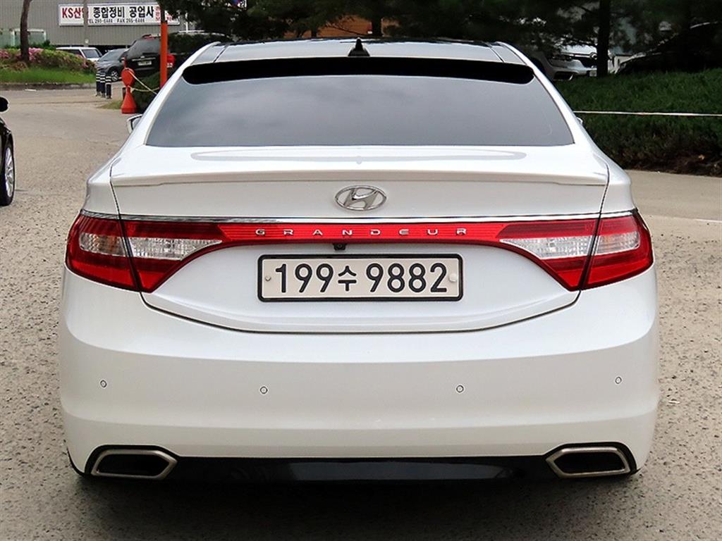HYUNDAI Grandeur - Vista 4