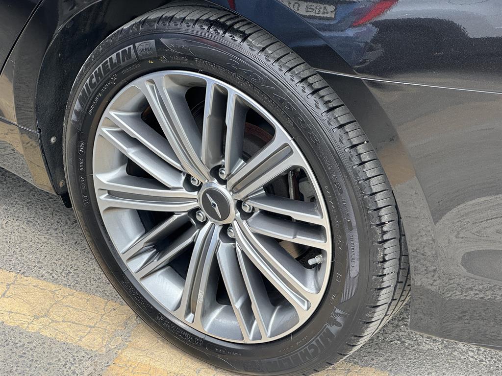 Genesis G80 - Vista 5
