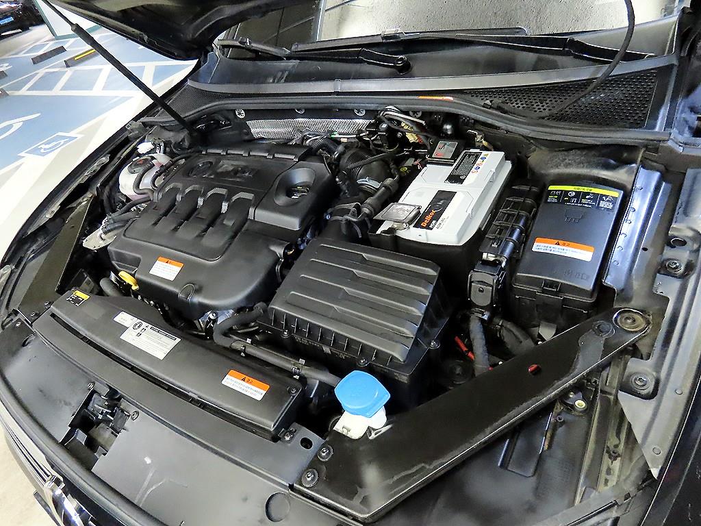 Volkswagen Passat 2018 Negro - Importación desde Corea - HF Imports Iquique - Foto 19