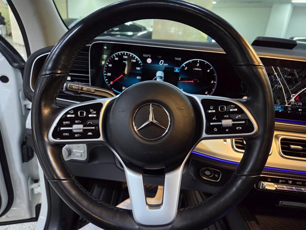 Mercedes Benz GLE Class - Vista 9