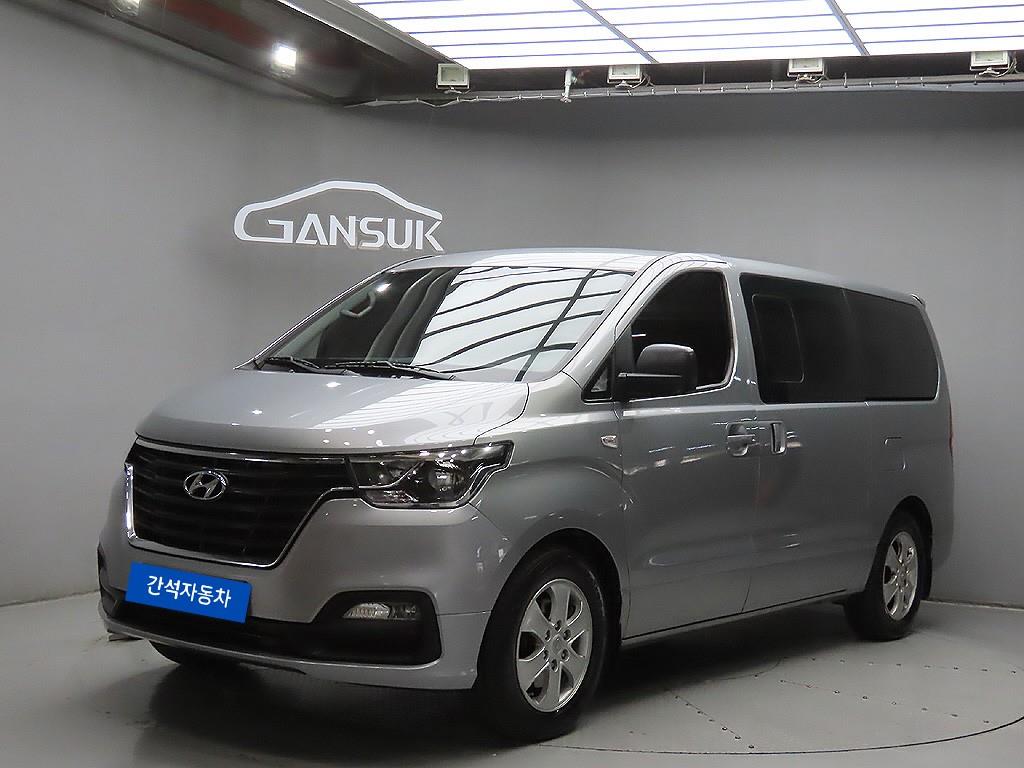 HYUNDAI Starex - Vista 3