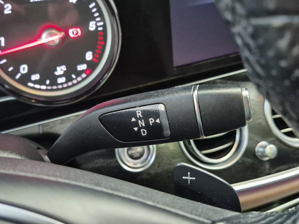 Mercedes Benz E class - Vista 8